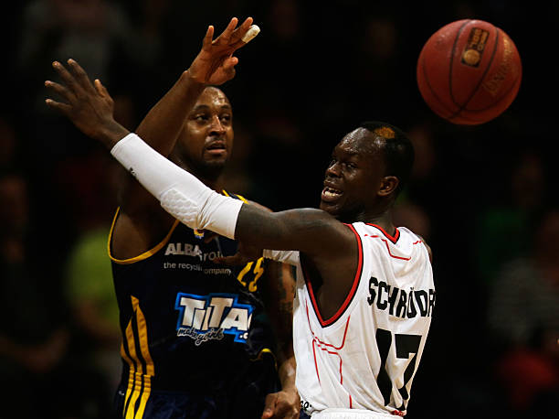 然成为球队 然成为球队